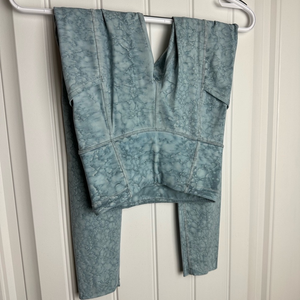 Lululemon Fast and Free Tight 25" *Nulux - Size 0 - City Grit White Blue Fog EUC